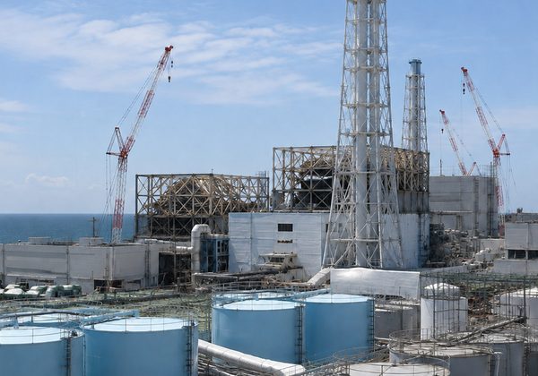 福島第一原子力発電所の構内（視察時）